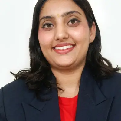 Shivani, Sales Executive at YKR Agency